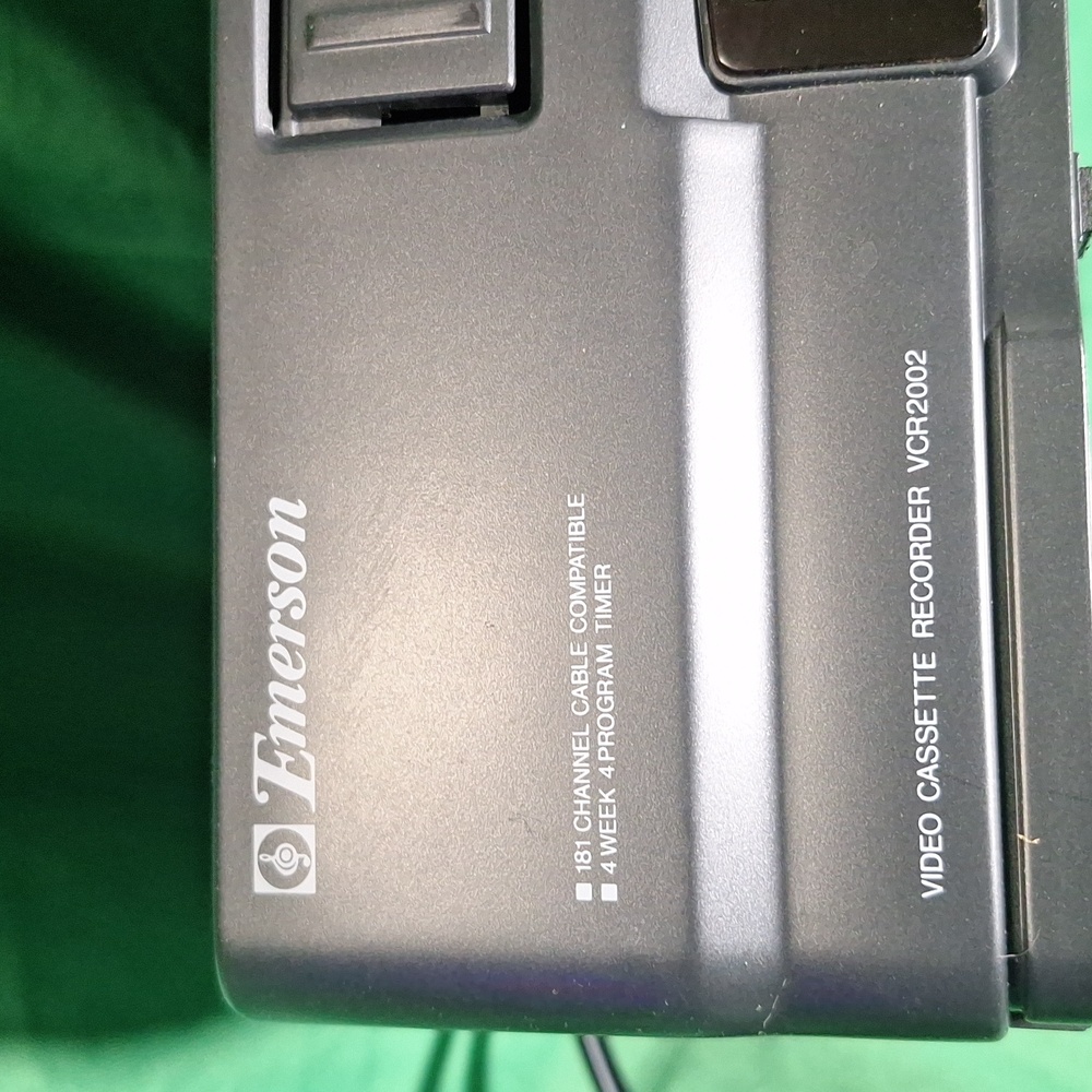 Emerson VCR With Remote In Good Condition Untested - Picture 3 of 10